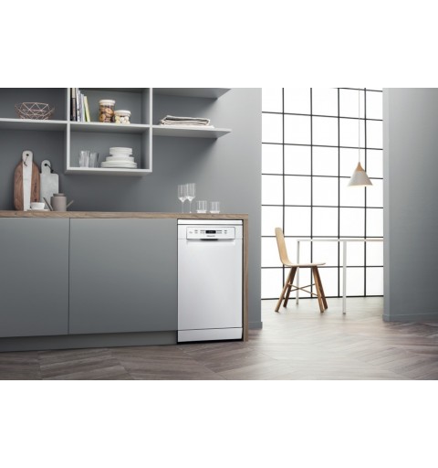 Hotpoint HSFC 3T127 C Freestanding 10 place settings E