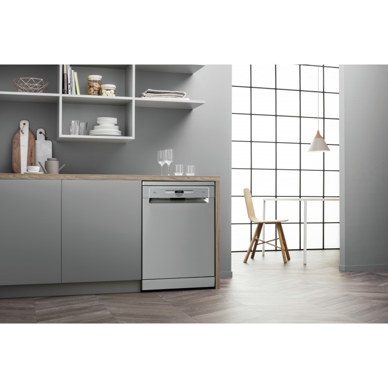 Hotpoint HFO 3O32 CW X Freistehend 14 Maßgedecke D