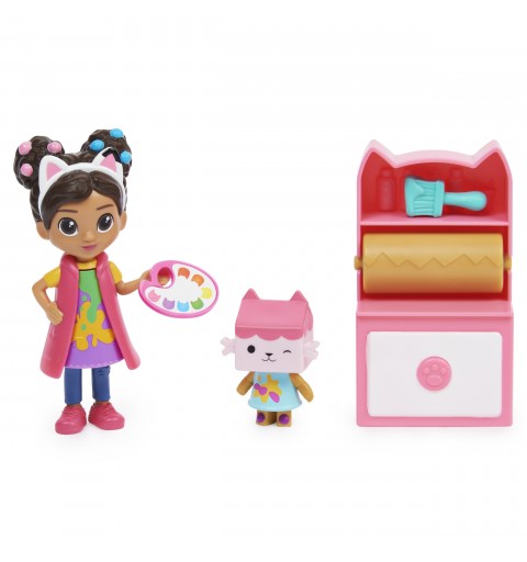 Gabby's Dollhouse Art Studio Set mit 2 Spielzeugfiguren, 2 Zubehörteilen, Überraschungsbox und Möbelstück, Kinderspielzeug