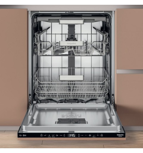 Hotpoint H7I HT59 L Completamente integrado 15 cubiertos B