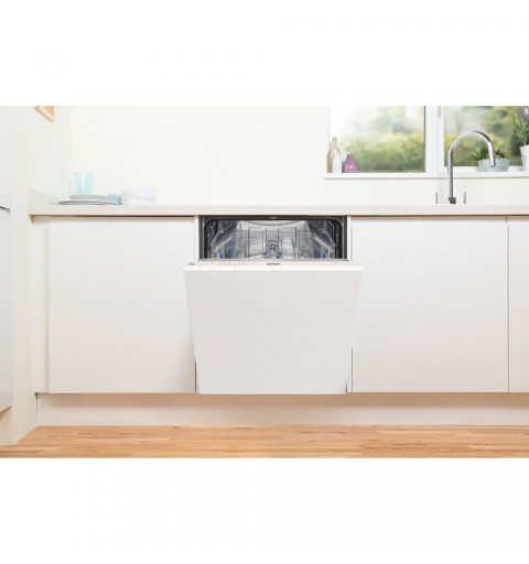 Indesit D2I HKL326 lave-vaisselle Entièrement intégré 14 couverts E