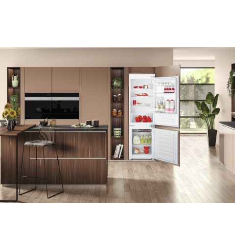 Hotpoint BCB 703011 E Integriert 273 l Weiß