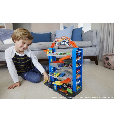 Hot Wheels City Garage delle Acrobazie, Playset con ascensore per i piani superiori, con collegamenti per altri set, Giocattolo