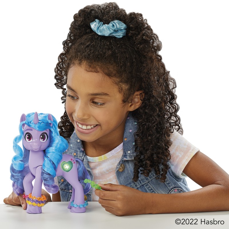 My Little Pony See Your Sparkle Izzy Moonbow