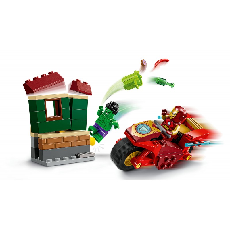 LEGO Iron Man avec une moto et Hulk