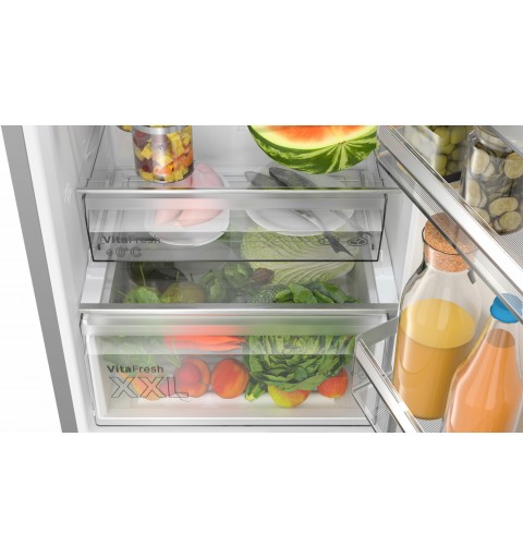 Bosch Serie 4 KGN367LDF fridge-freezer Freestanding 321 L D Stainless steel