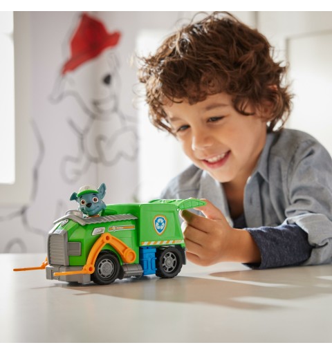 PAW Patrol , Recycle Truck de Rocky, camión de juguete con figura de acción coleccionable, juguetes respetuosos con el medio