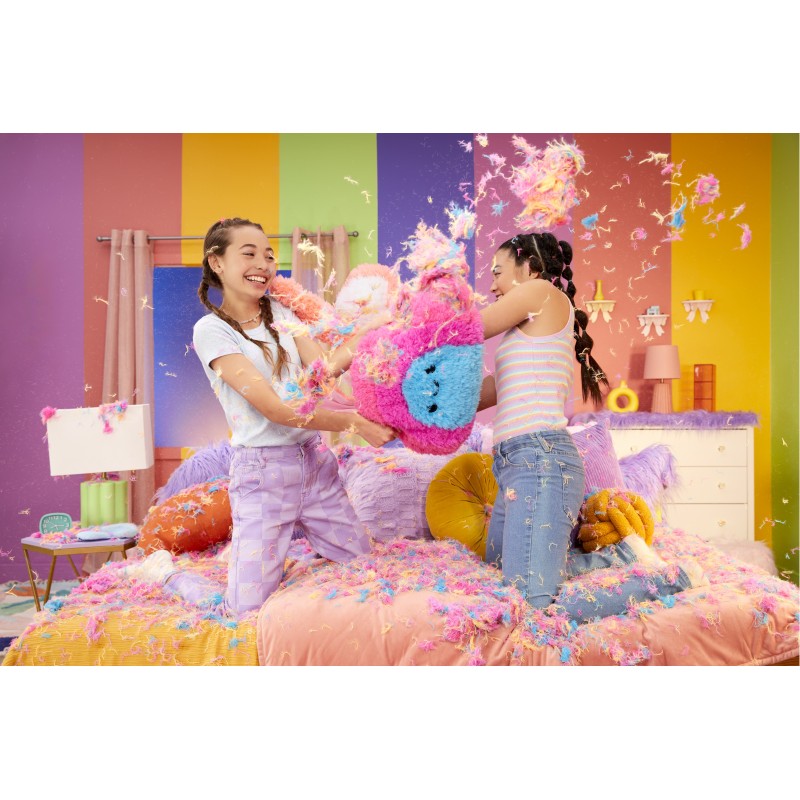 MGA Entertainment Fluffie Stuffiez Pillow Fight Asst