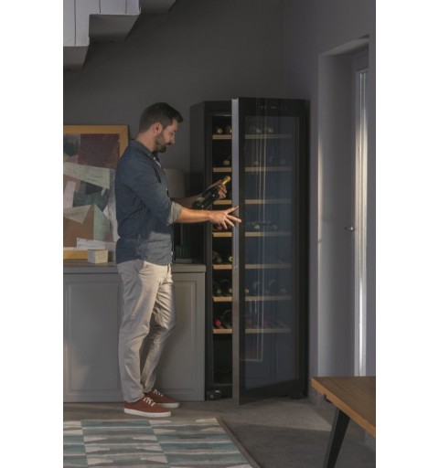 Haier Wine cellar HWS188GAE Freestanding Black 188 bottle(s)