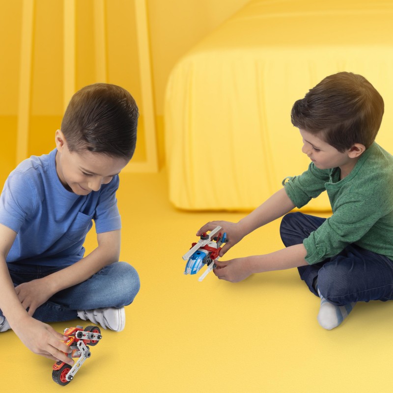 Meccano Junior, Kit de construcción de modelo STEAM de coche de carreras, para niños a partir de 5 años