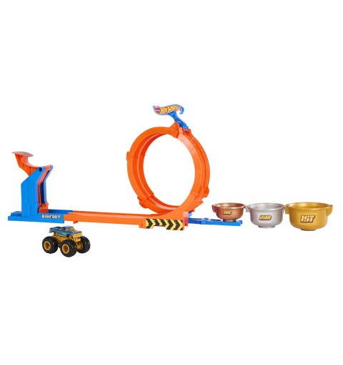 Hot Wheels Monster Trucks LOOP-AND-FLIP TROPHY CHALLENGE Playset