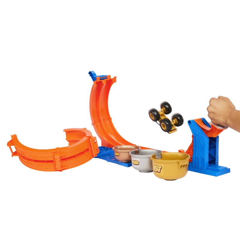 Hot Wheels Monster Trucks LOOP-AND-FLIP TROPHY CHALLENGE Playset